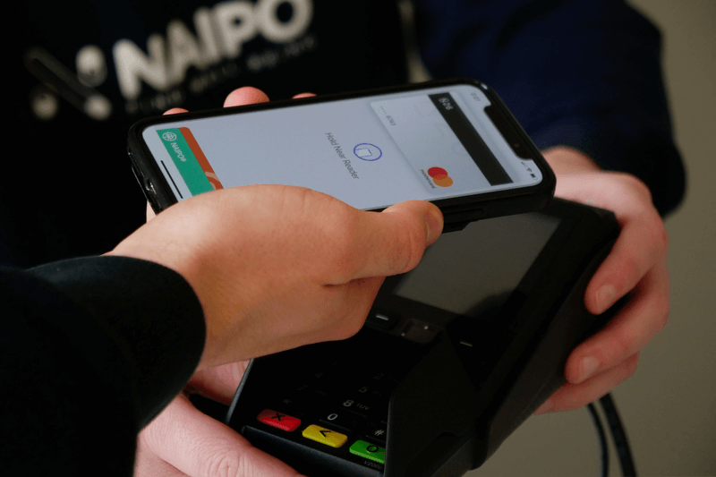 Торговый эквайринг позволяет принимать оплату по банковским картам